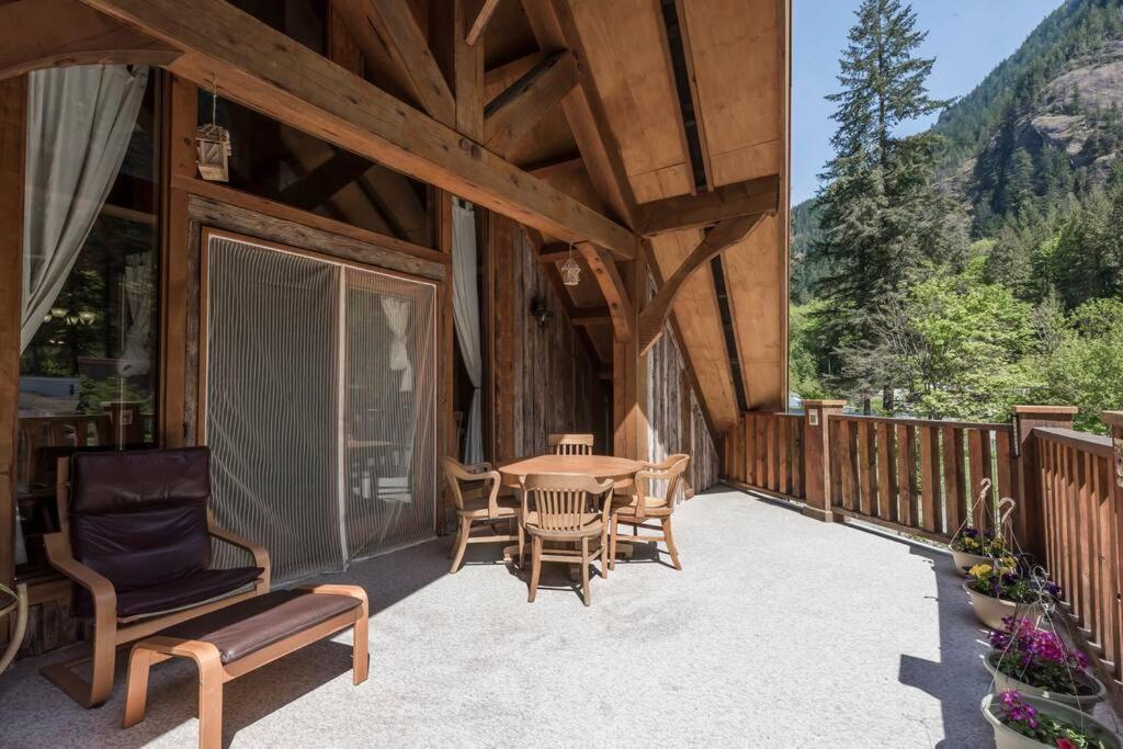 Owl Street Lodge Хоуп Экстерьер фото